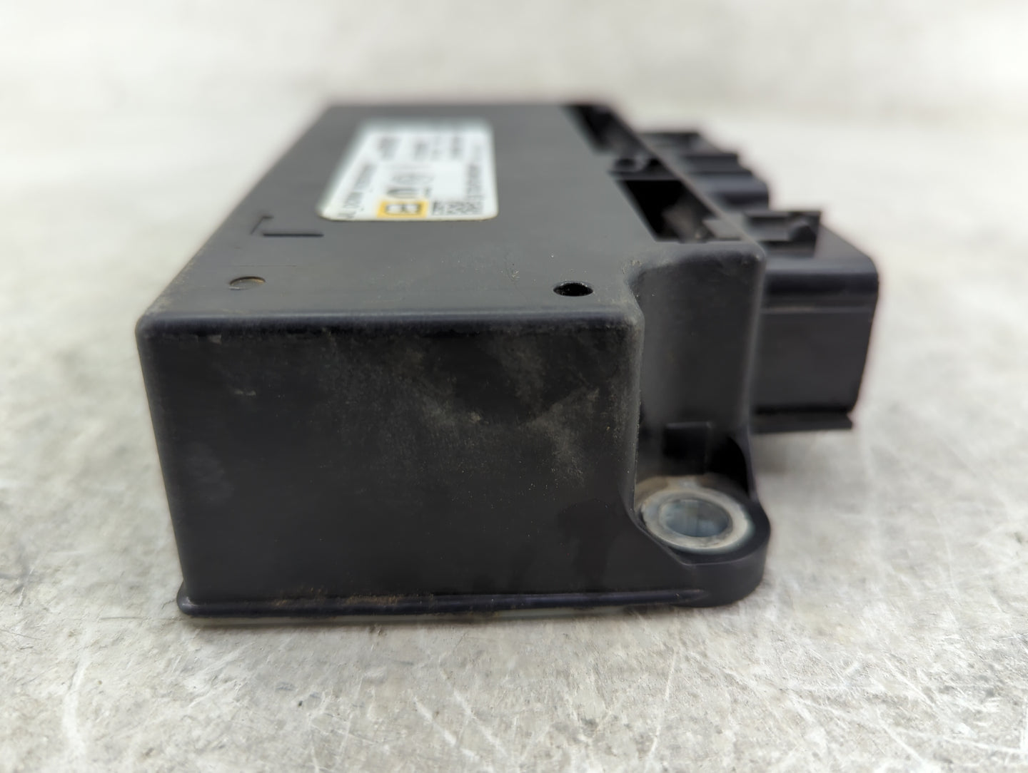 2018-2019 Jeep Wrangler Safety Restraint Srs Airbag Control Module - Oemusedautoparts1.com