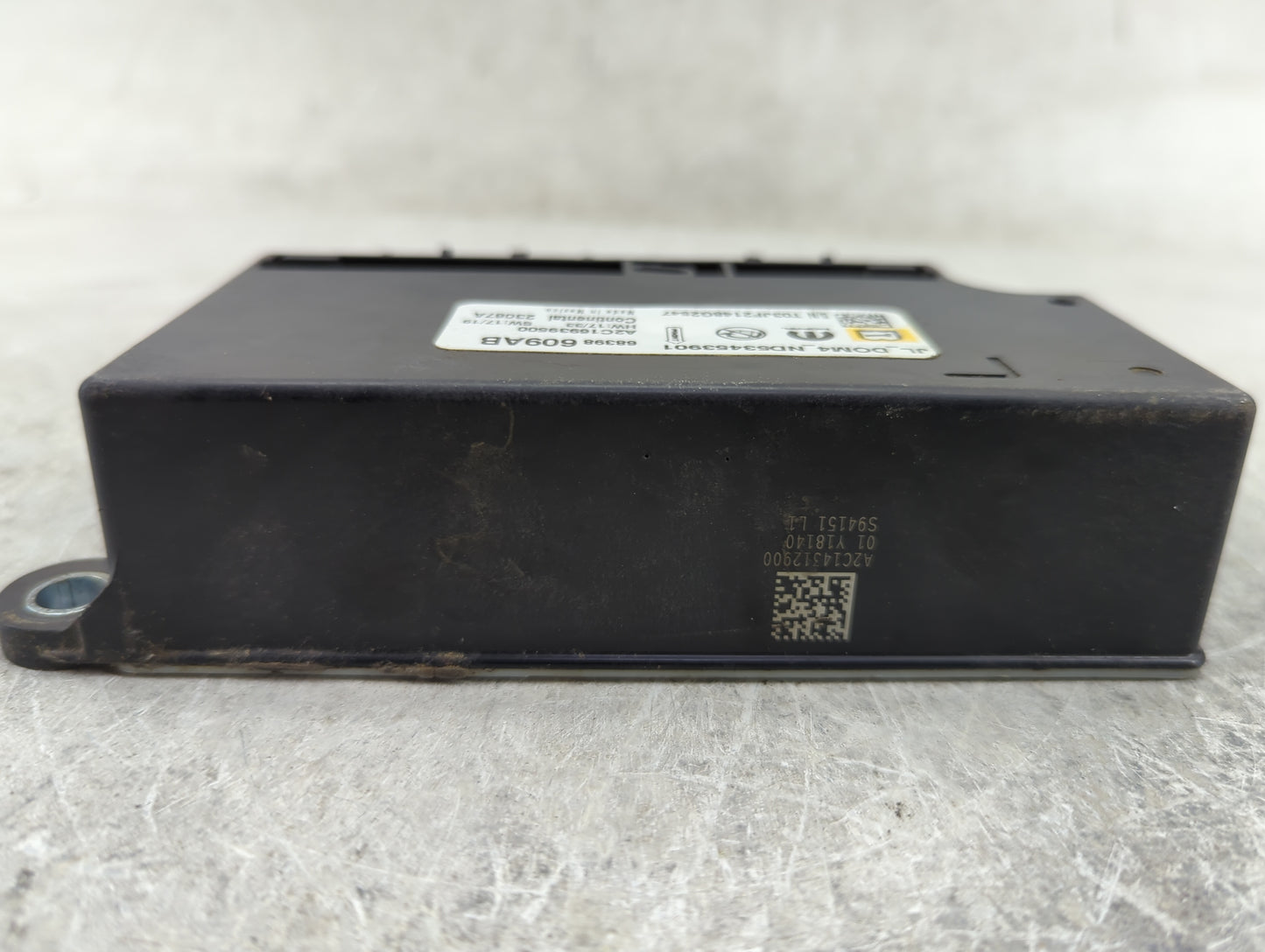 2018-2019 Jeep Wrangler Safety Restraint Srs Airbag Control Module - Oemusedautoparts1.com