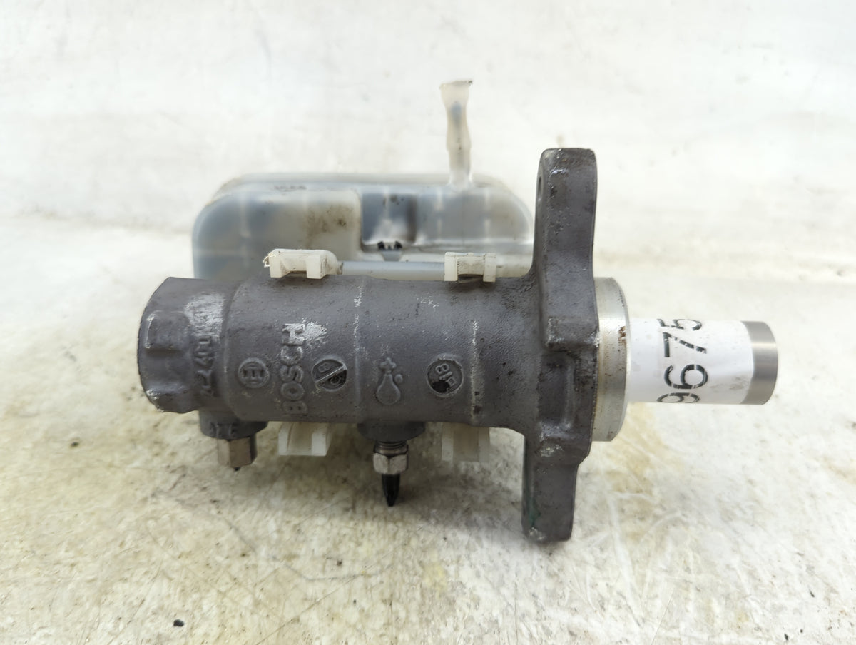 2009-2018 Jeep Wrangler Brake Master Cylinder 1496752 - Oemusedautoparts1.com