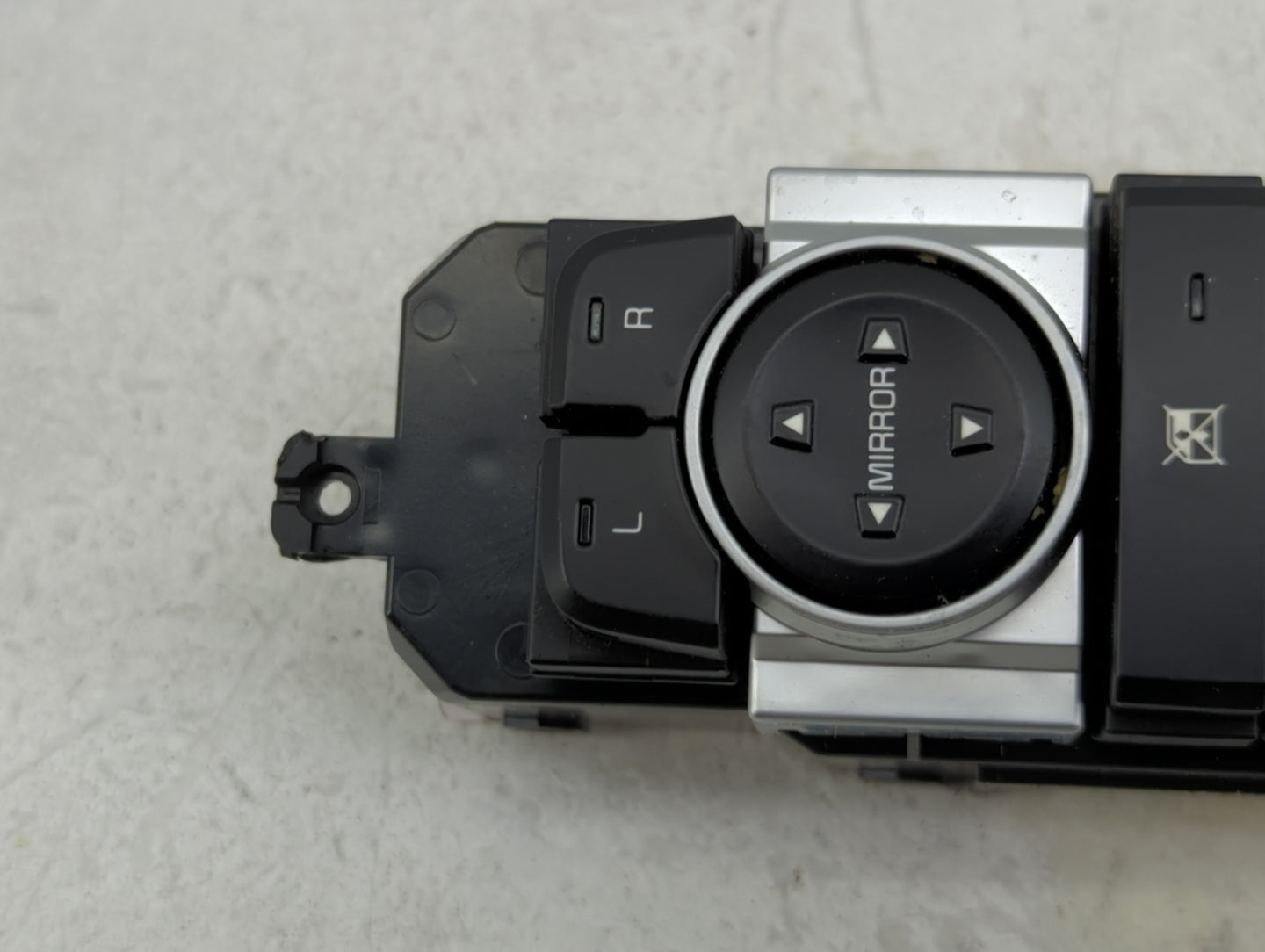 2017-2018 Kia Cadenza Master Power Window Switch Replacement Driver Side Left P/N:93570F6030 Fits Fits 2017 2018 OEM Used Au