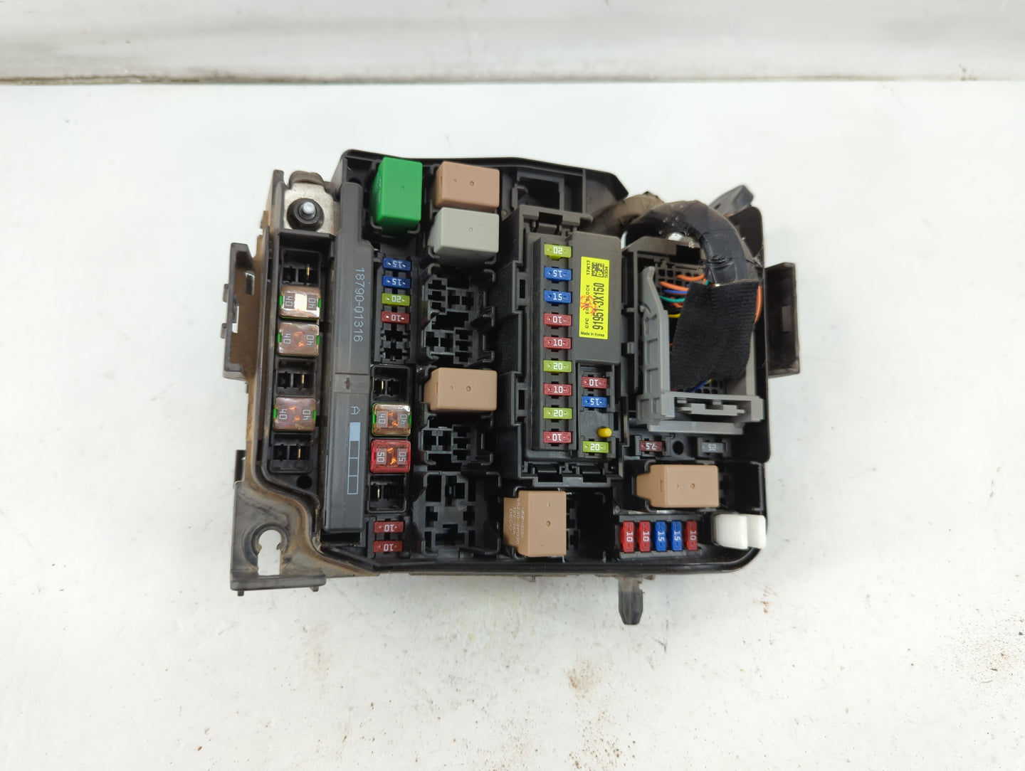 2017-2018 Kia Forte Fusebox Fuse Box Panel Relay Module P/N:91950-3X510 Fits Fits 2017 2018 OEM Used Auto Parts - Oemusedaut
