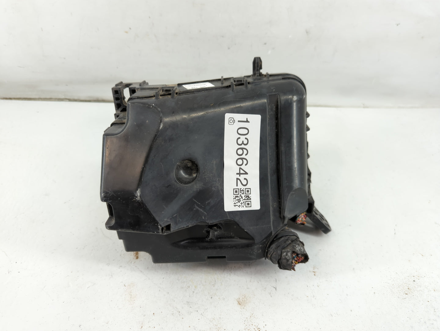 2017-2018 Kia Forte Fusebox Fuse Box Panel Relay Module P/N:91950-3X510 Fits Fits 2017 2018 OEM Used Auto Parts - Oemusedaut