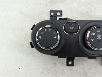 2017-2018 Kia Forte Climate Control Module Temperature AC/Heater Replacement P/N:97250-B0AA0 Fits Fits 2017 2018 OEM Used Auto Parts