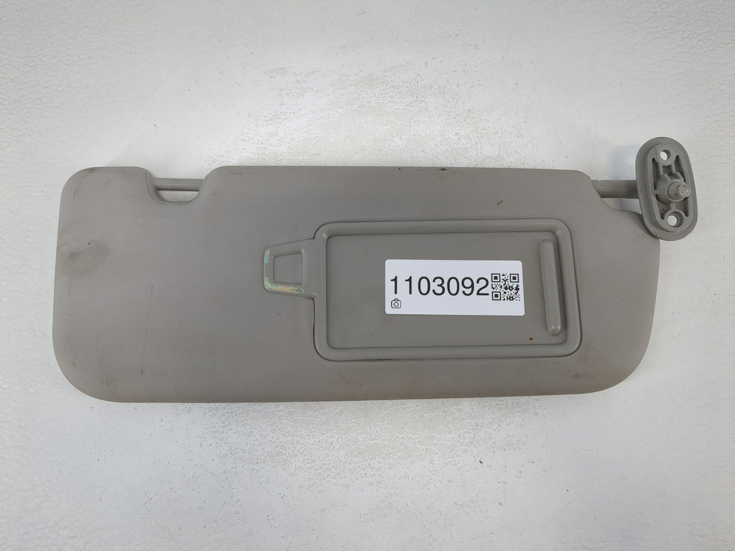 2017-2018 Kia Forte Sun Visor Shade Replacement Passenger Right Mirror Fits Fits 2017 2018 OEM Used Auto Parts - Oemusedauto