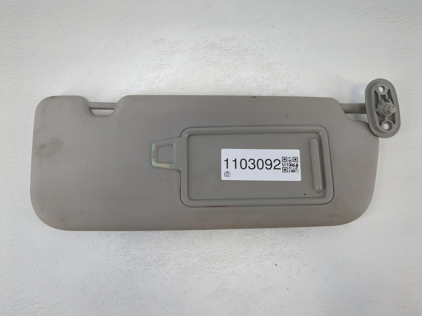 2017-2018 Kia Forte Sun Visor Shade Replacement Passenger Right Mirror Fits Fits 2017 2018 OEM Used Auto Parts - Oemusedauto