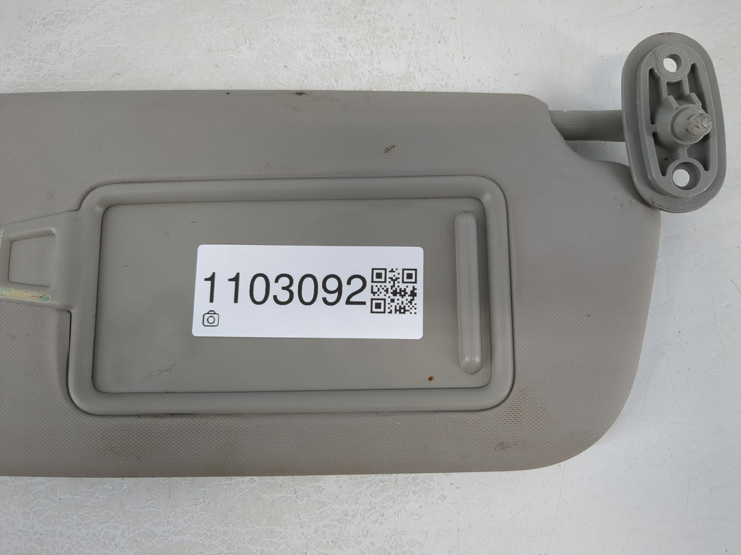 2017-2018 Kia Forte Sun Visor Shade Replacement Passenger Right Mirror Fits Fits 2017 2018 OEM Used Auto Parts - Oemusedauto