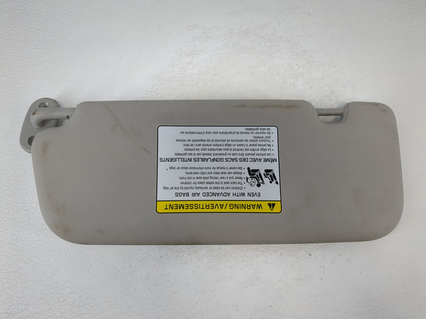 2017-2018 Kia Forte Sun Visor Shade Replacement Passenger Right Mirror Fits Fits 2017 2018 OEM Used Auto Parts - Oemusedauto