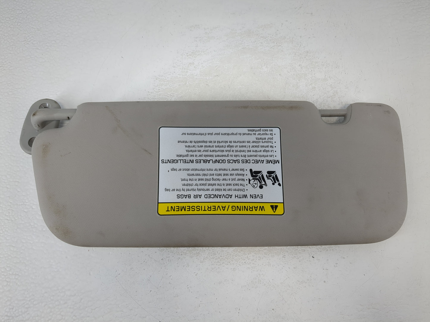 2017-2018 Kia Forte Sun Visor Shade Replacement Passenger Right Mirror Fits Fits 2017 2018 OEM Used Auto Parts - Oemusedauto