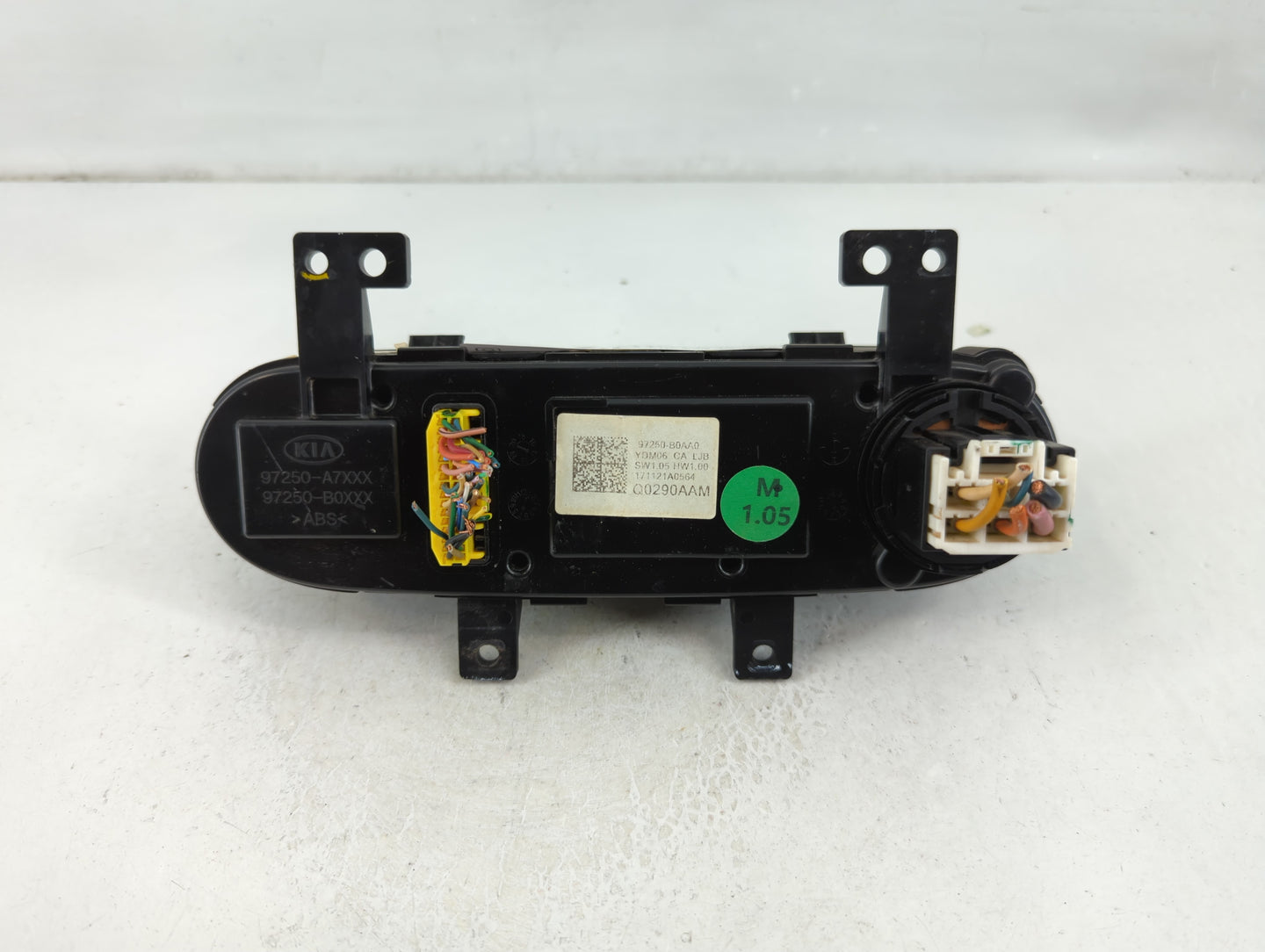 2017-2018 Kia Forte Climate Control Module Temperature AC/Heater Replacement P/N:97250-B0AA0 Fits Fits 2017 2018 OEM Used Au