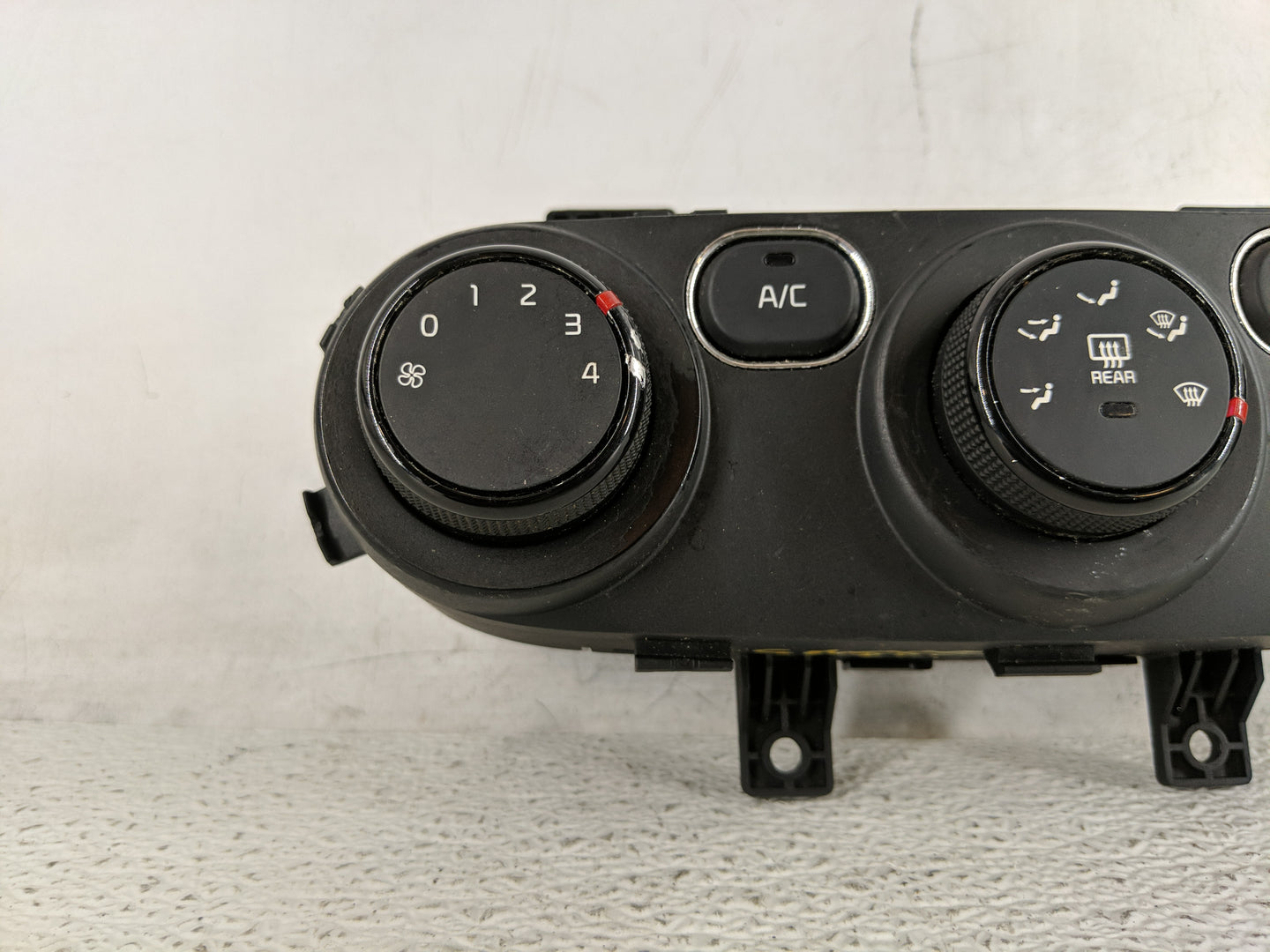 2017-2018 Kia Forte Climate Control Module Temperature AC/Heater Replacement P/N:97250-B0XXX 97250-A7XXX Fits Fits 2017 2018