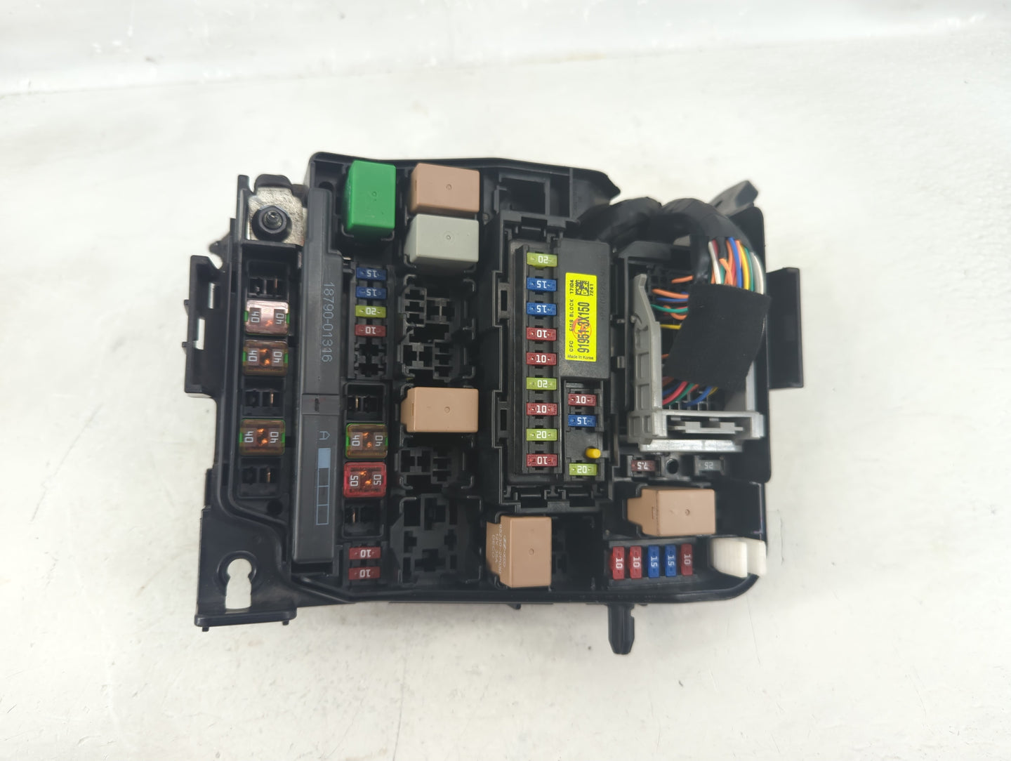 2017-2018 Kia Forte Fusebox Fuse Box Panel Relay Module P/N:91950-3X510 Fits Fits 2017 2018 OEM Used Auto Parts - Oemusedaut