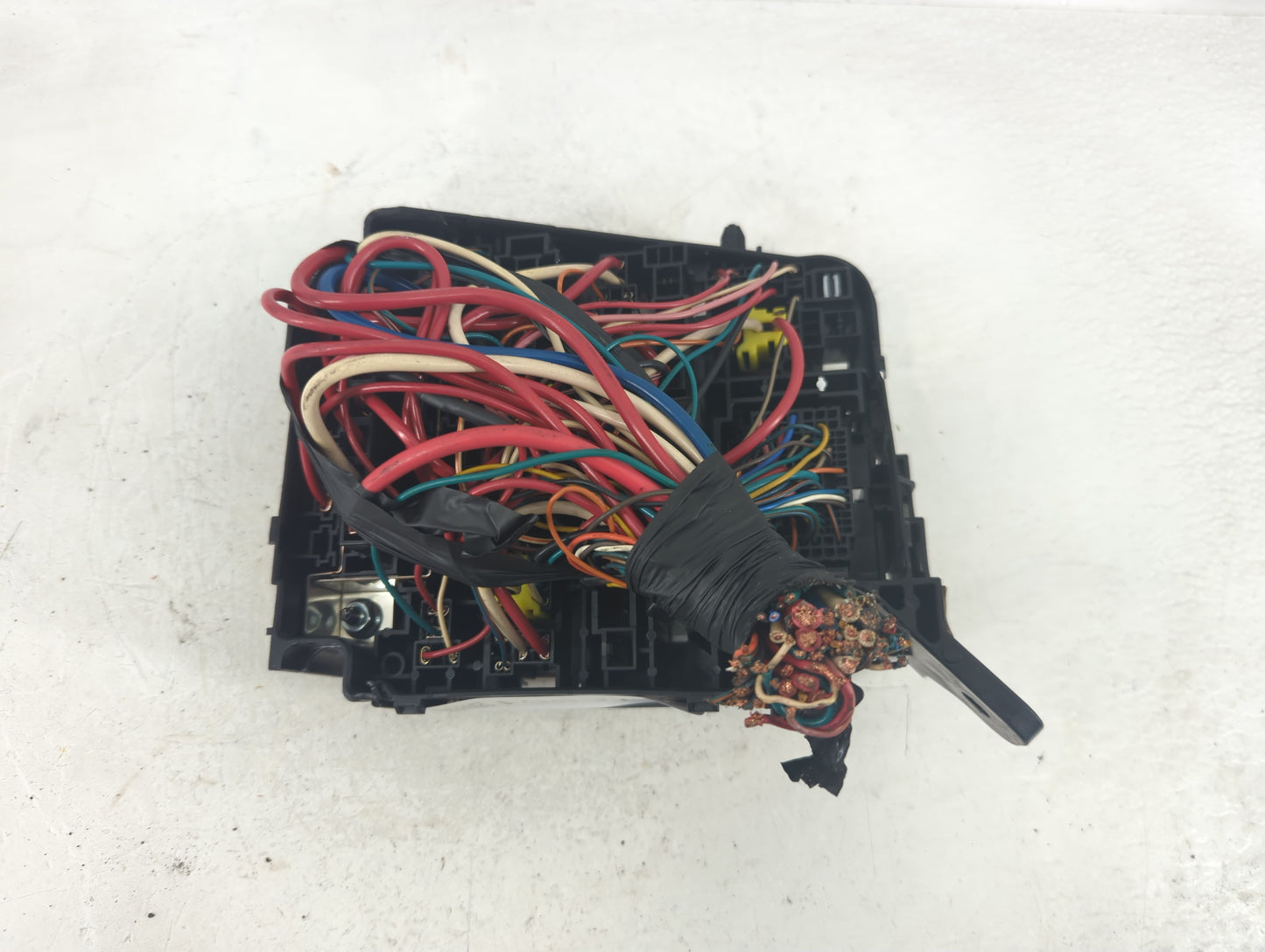 2017-2018 Kia Forte Fusebox Fuse Box Panel Relay Module P/N:91218-B0400-11 Fits Fits 2017 2018 OEM Used Auto Parts - Oemused