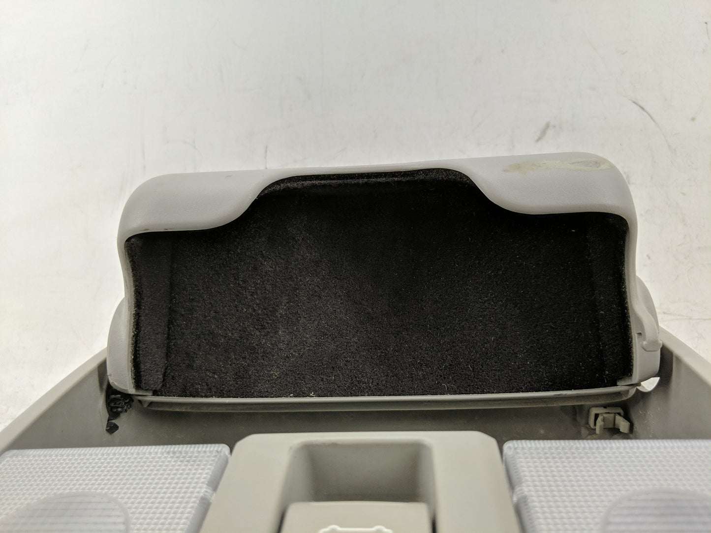 2014-2018 Kia Forte Overhead Roof Console 1240085 - Oemusedautoparts1.com