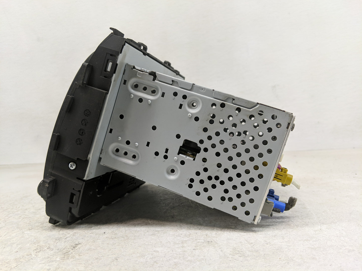 2017-2018 Kia Forte Radio AM FM Cd Player Receiver Replacement P/N:96160-B0010WK Fits Fits 2017 2018 OEM Used Auto Parts - O