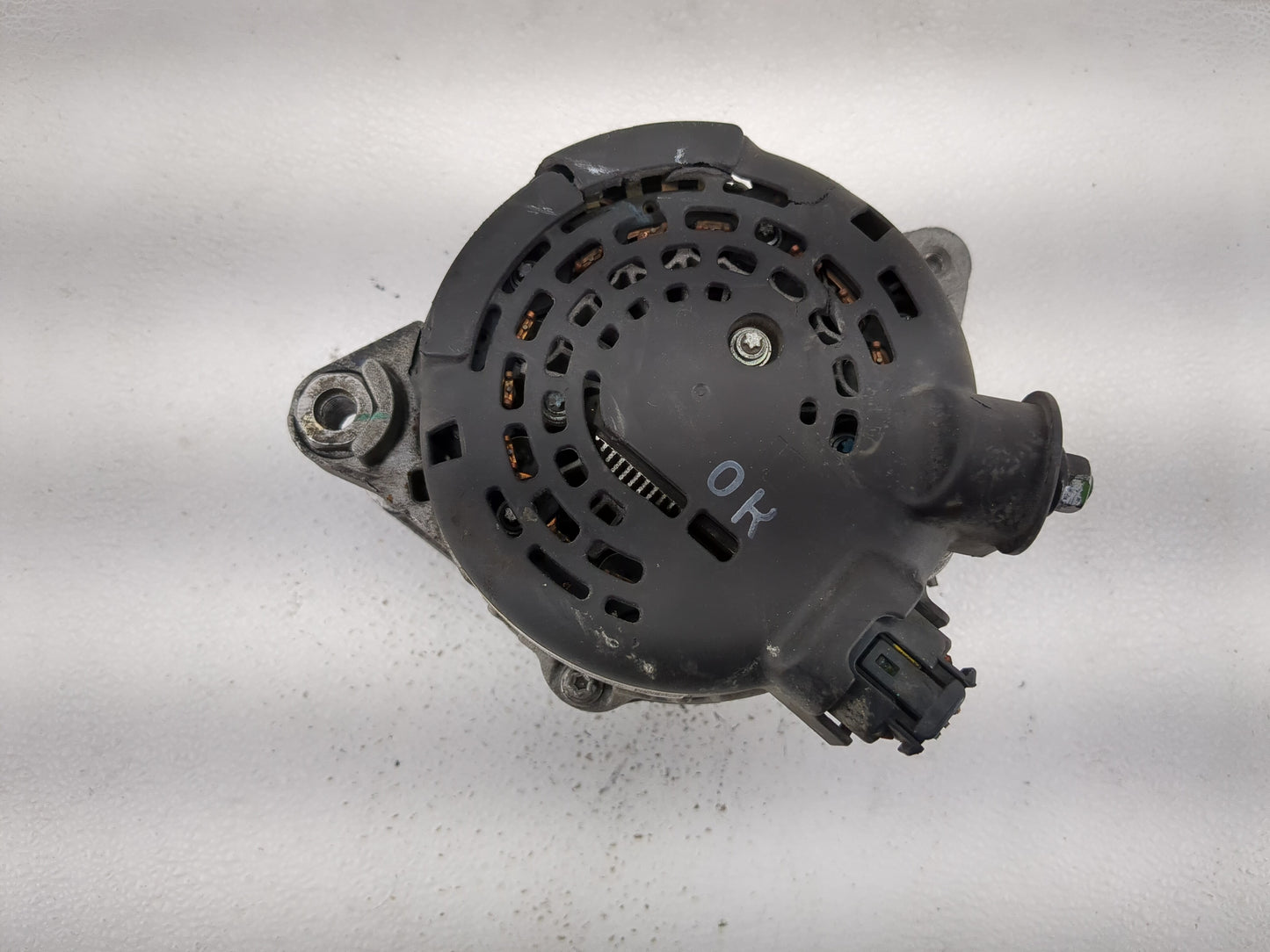 2017-2022 Kia Forte Alternator Replacement Generator Charging Assembly Engine OEM P/N:61001473 37300-2E721 Fits OEM Used Aut