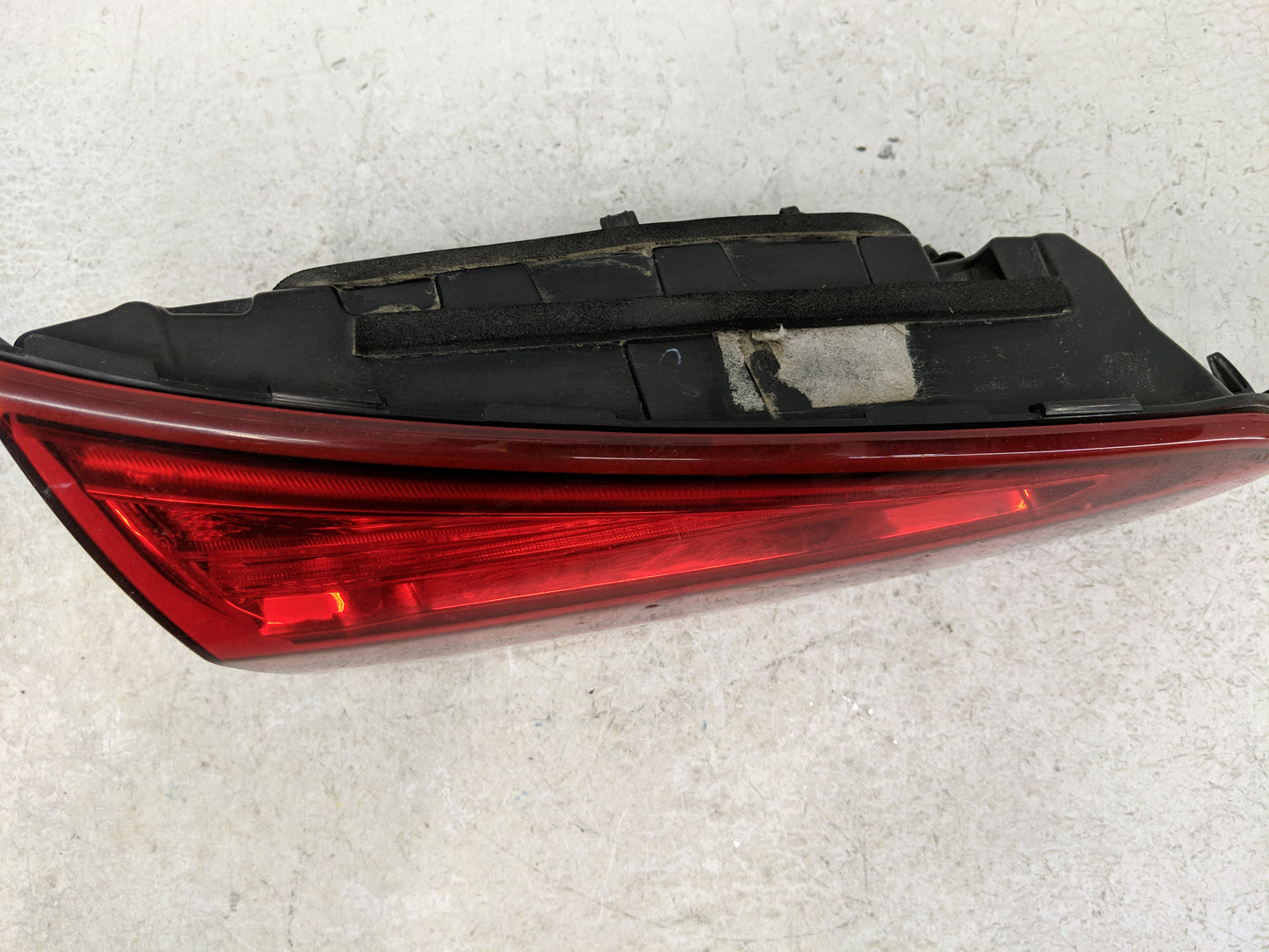 2017-2018 Kia Forte Driver Left Side Deck Lid Mounted Tail Light - Oemusedautoparts1.com