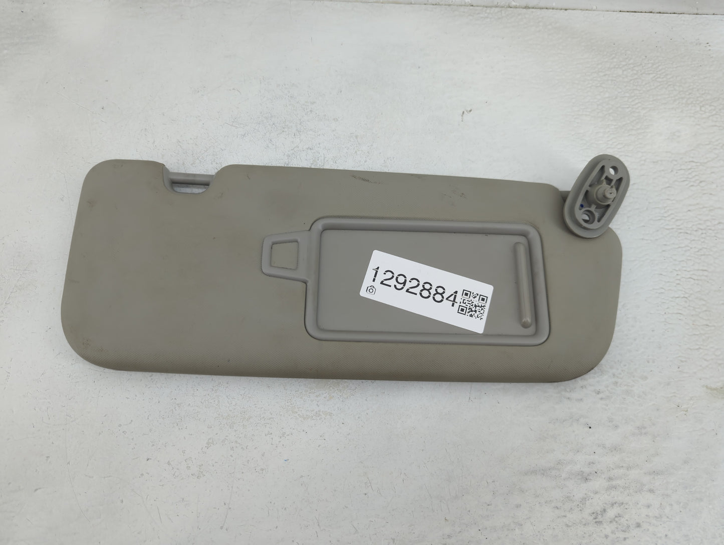 2017-2018 Kia Forte Sun Visor Shade Replacement Passenger Right Mirror Fits Fits 2017 2018 OEM Used Auto Parts - Oemusedauto