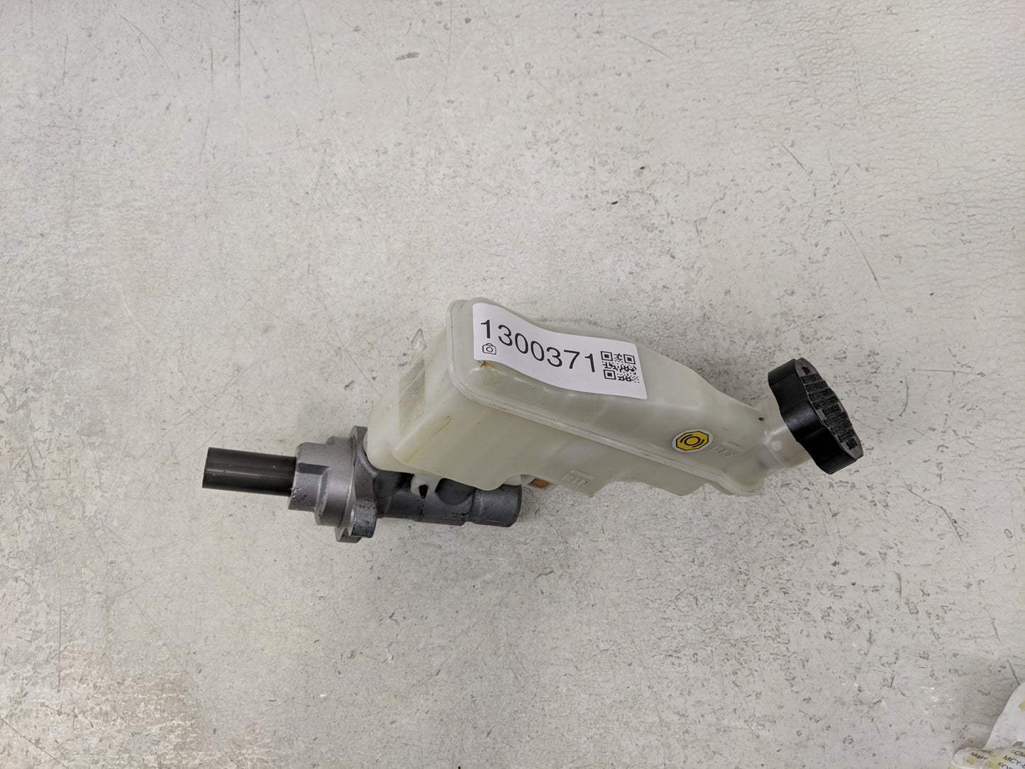 2014-2018 Kia Forte Brake Master Cylinder - Oemusedautoparts1.com