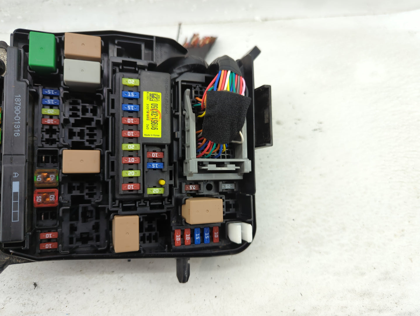 2017-2018 Kia Forte Fusebox Fuse Box Panel Relay Module P/N:91950-3X510 Fits Fits 2017 2018 OEM Used Auto Parts - Oemusedaut