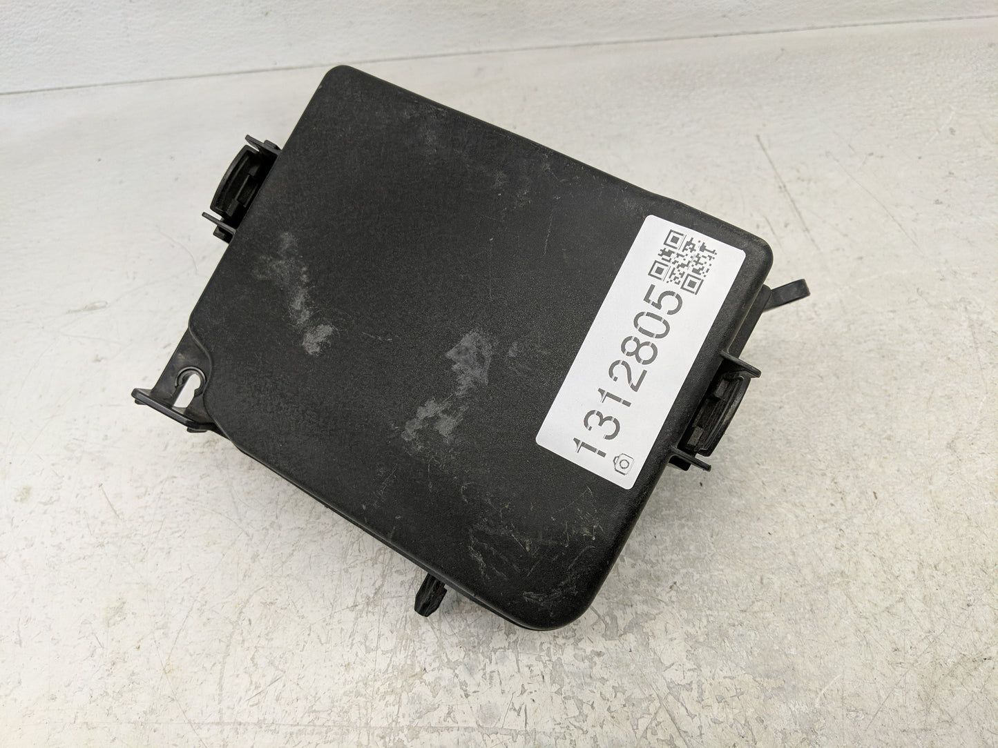 2017-2018 Kia Forte Fusebox Fuse Box Panel Relay Module P/N:P077S400 91218-B0400 Fits Fits 2017 2018 OEM Used Auto Parts - O