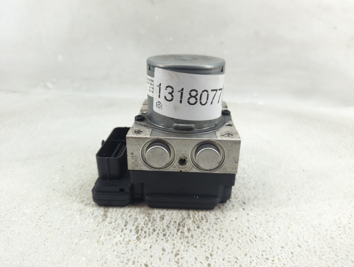 2017-2018 Kia Forte Anti-Lock Brake ABS Pump Module Actuator OEM P/N:61589-45200 Fits Fits 2017 2018 OEM Used Auto Parts - O