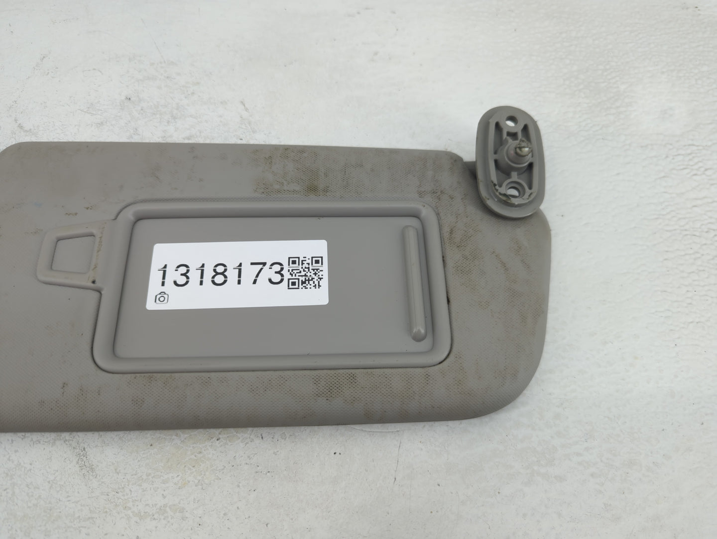 2017-2018 Kia Forte Sun Visor Shade Replacement Passenger Right Mirror Fits Fits 2017 2018 OEM Used Auto Parts - Oemusedauto