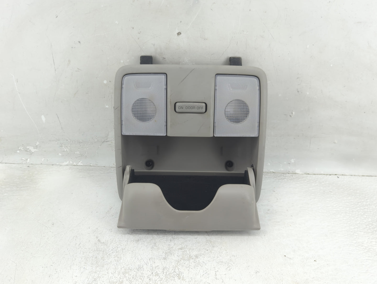 2014-2018 Kia Forte Overhead Roof Console 1321760 - Oemusedautoparts1.com