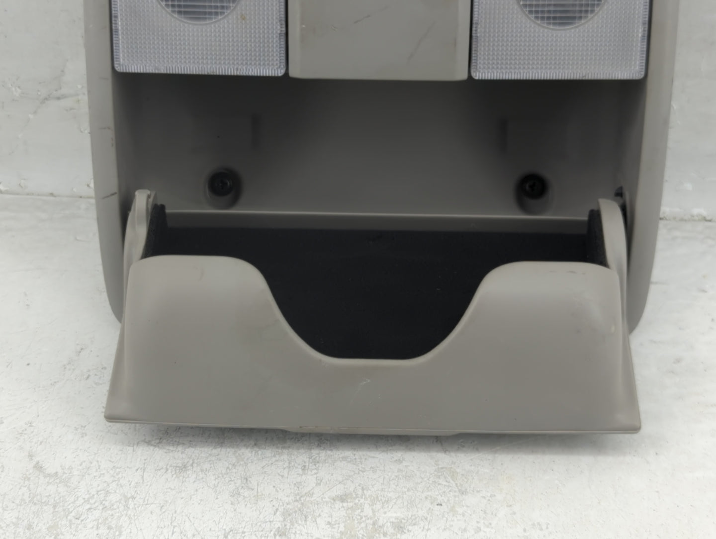 2014-2018 Kia Forte Overhead Roof Console 1321760 - Oemusedautoparts1.com