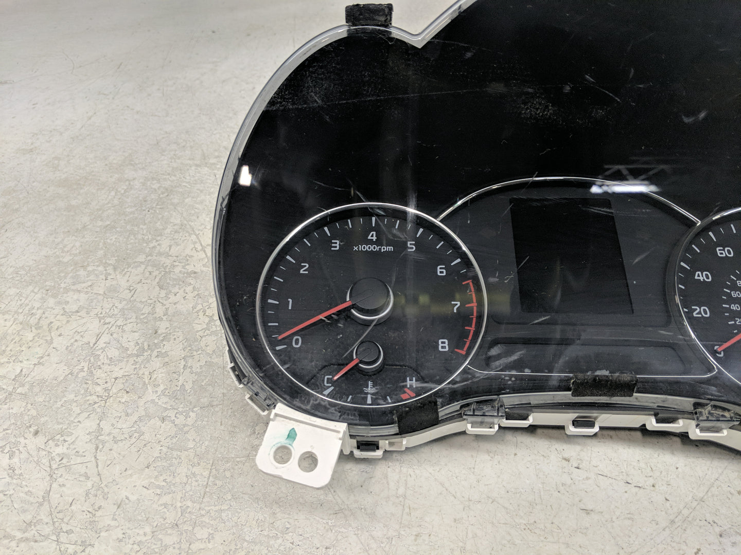 2017-2018 Kia Forte Instrument Cluster Speedometer Gauges P/N:94003-B0301 Fits Fits 2017 2018 OEM Used Auto Parts - Oemuseda