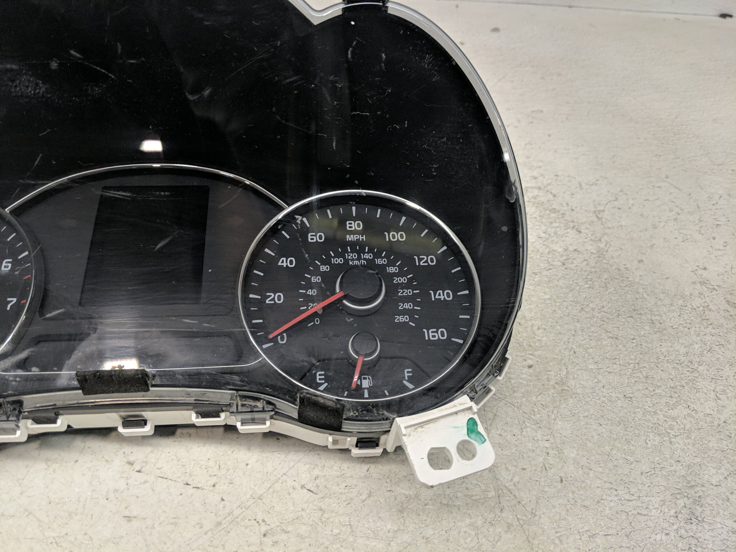 2017-2018 Kia Forte Instrument Cluster Speedometer Gauges P/N:94003-B0301 Fits Fits 2017 2018 OEM Used Auto Parts - Oemuseda
