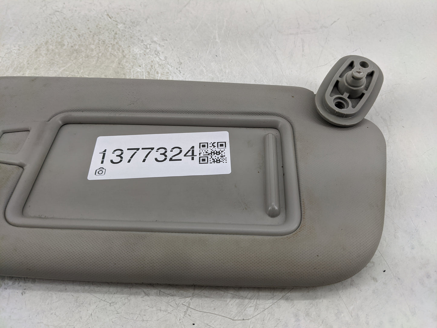 2017-2018 Kia Forte Sun Visor Shade Replacement Passenger Right Mirror Fits Fits 2017 2018 OEM Used Auto Parts - Oemusedauto