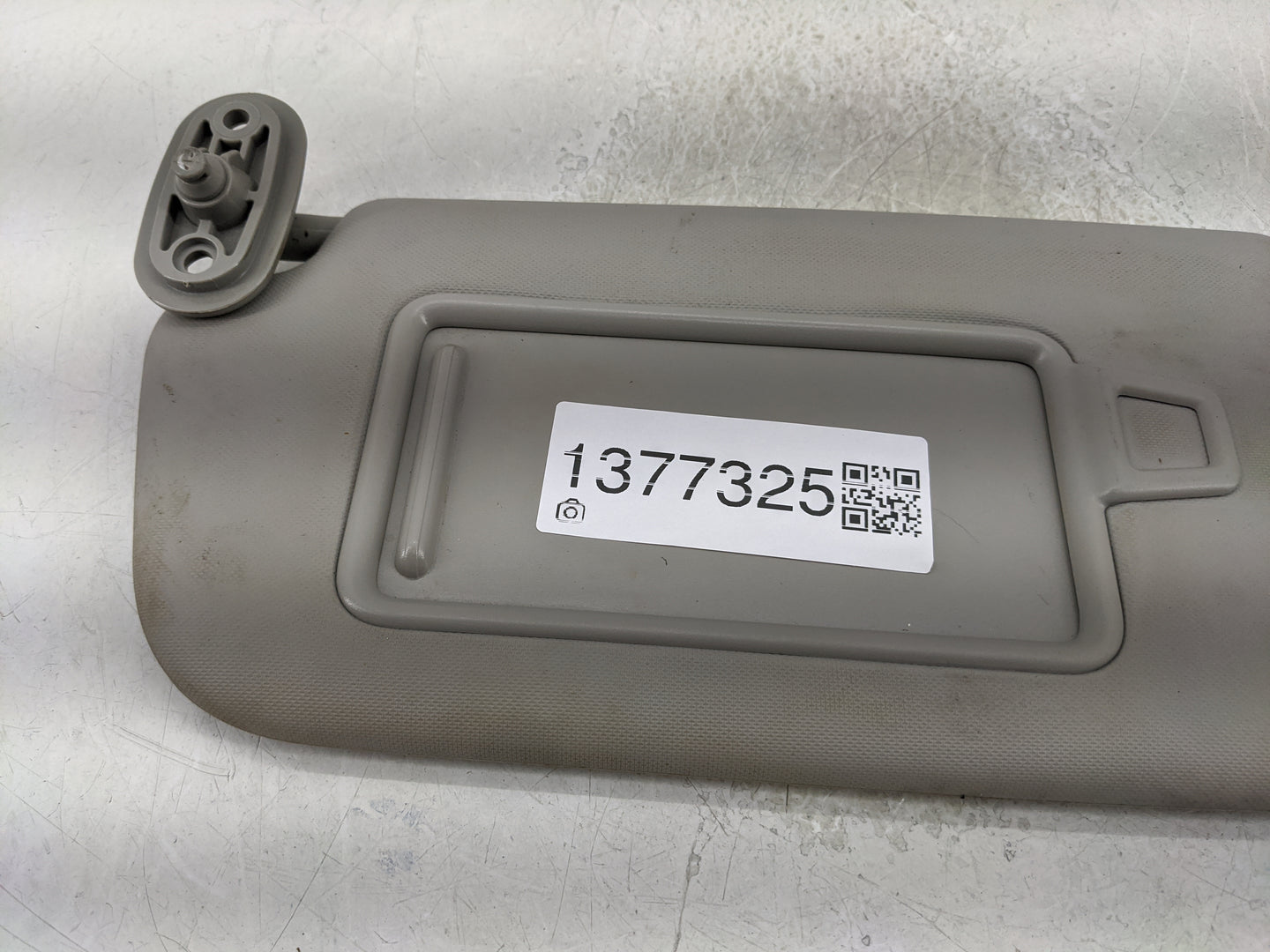 2017-2018 Kia Forte Sun Visor Shade Replacement Driver Left Mirror Fits Fits 2017 2018 OEM Used Auto Parts - Oemusedautopart