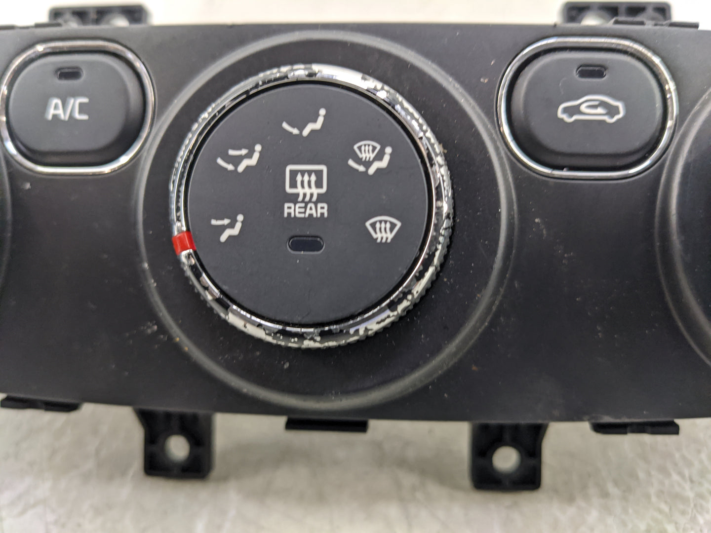 2017-2018 Kia Forte Climate Control Module Temperature AC/Heater Replacement P/N:97250-B0AA0 97250B0DA0 Fits Fits 2017 2018 
