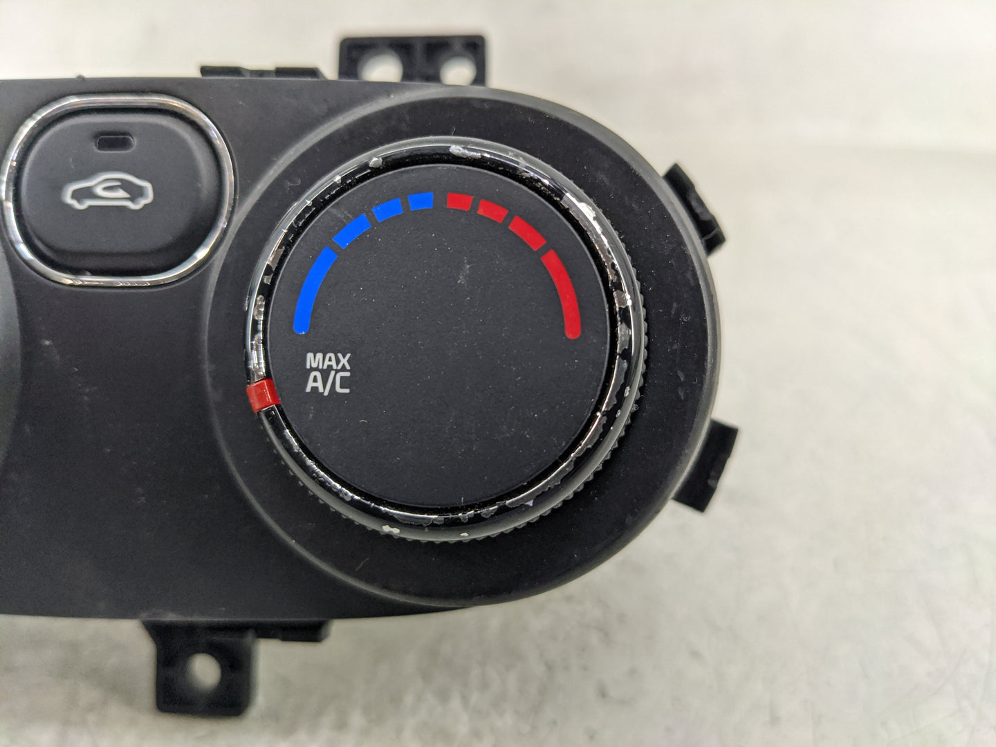 2017-2018 Kia Forte Climate Control Module Temperature AC/Heater Replacement P/N:97250-B0AA0 97250B0DA0 Fits Fits 2017 2018 