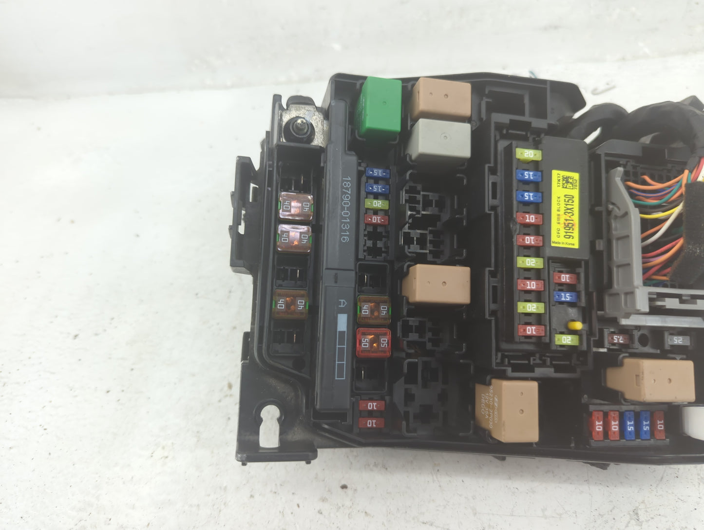2017-2018 Kia Forte Fusebox Fuse Box Panel Relay Module P/N:91950-3X510 91951-3X150 Fits Fits 2017 2018 OEM Used Auto Parts 