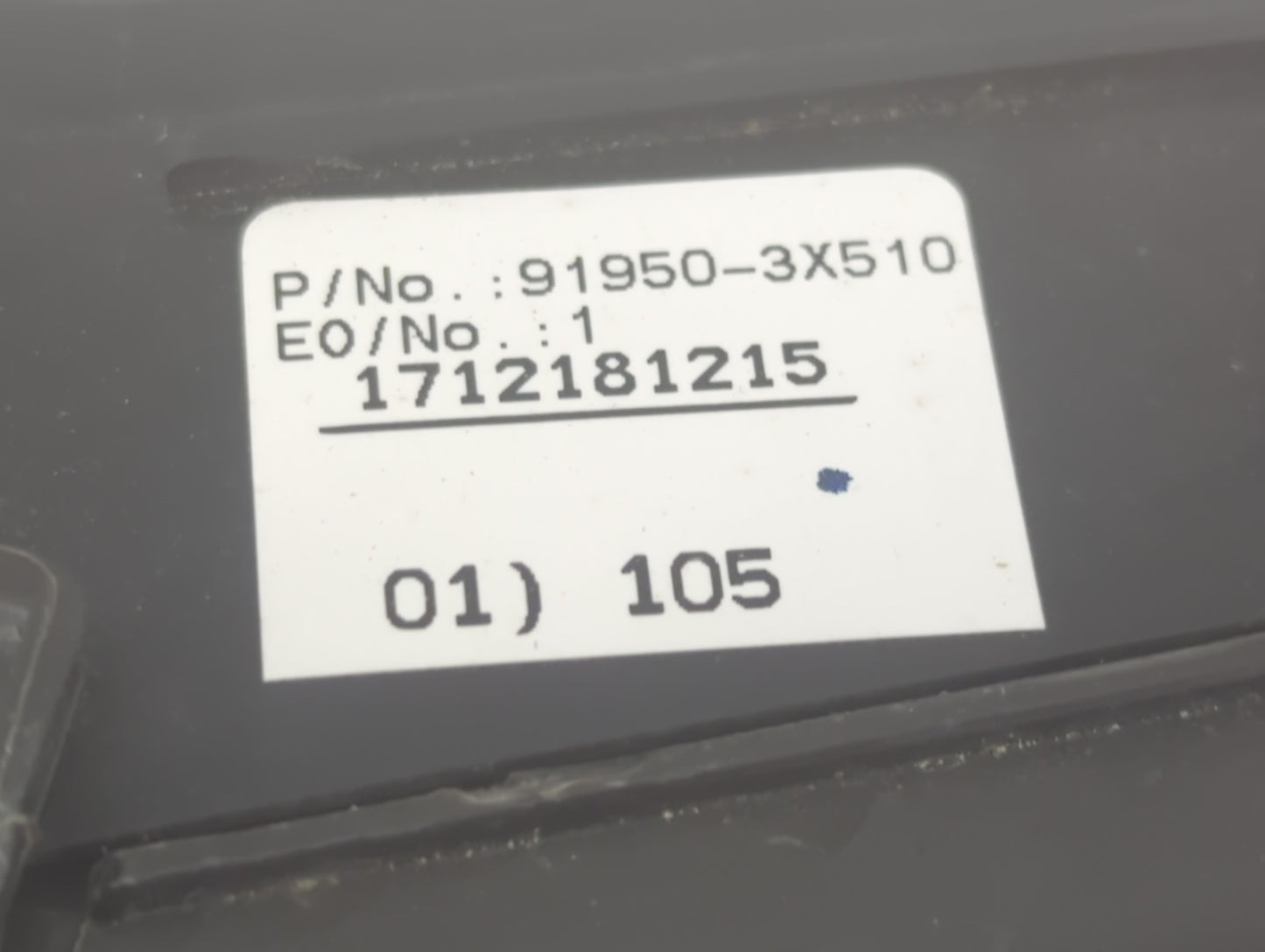 2017-2018 Kia Forte Fusebox Fuse Box Panel Relay Module P/N:91950-3X510 91951-3X150 Fits Fits 2017 2018 OEM Used Auto Parts 