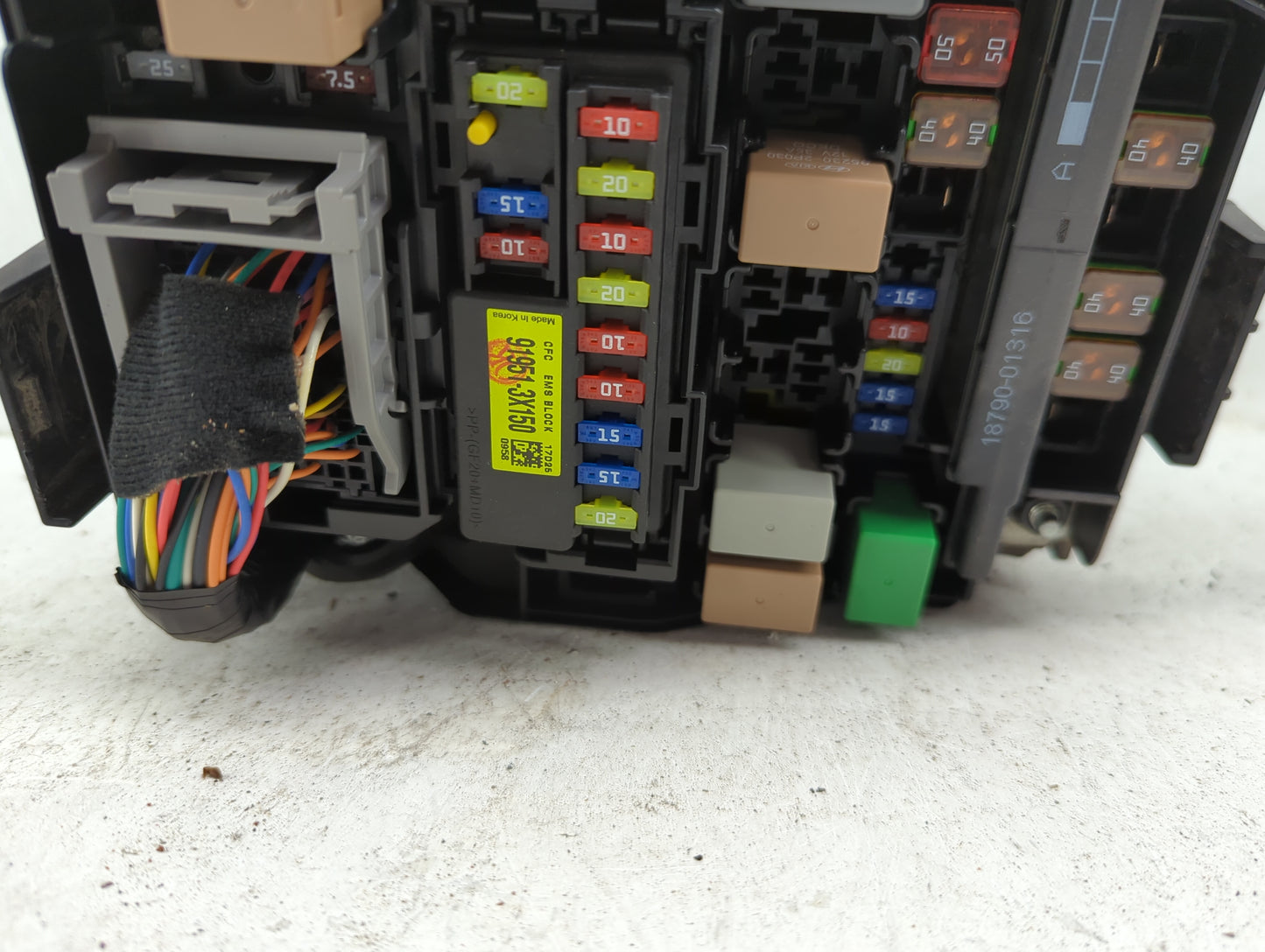 2017-2018 Kia Forte Fusebox Fuse Box Panel Relay Module P/N:91951-3X150 Fits Fits 2017 2018 OEM Used Auto Parts - Oemusedaut
