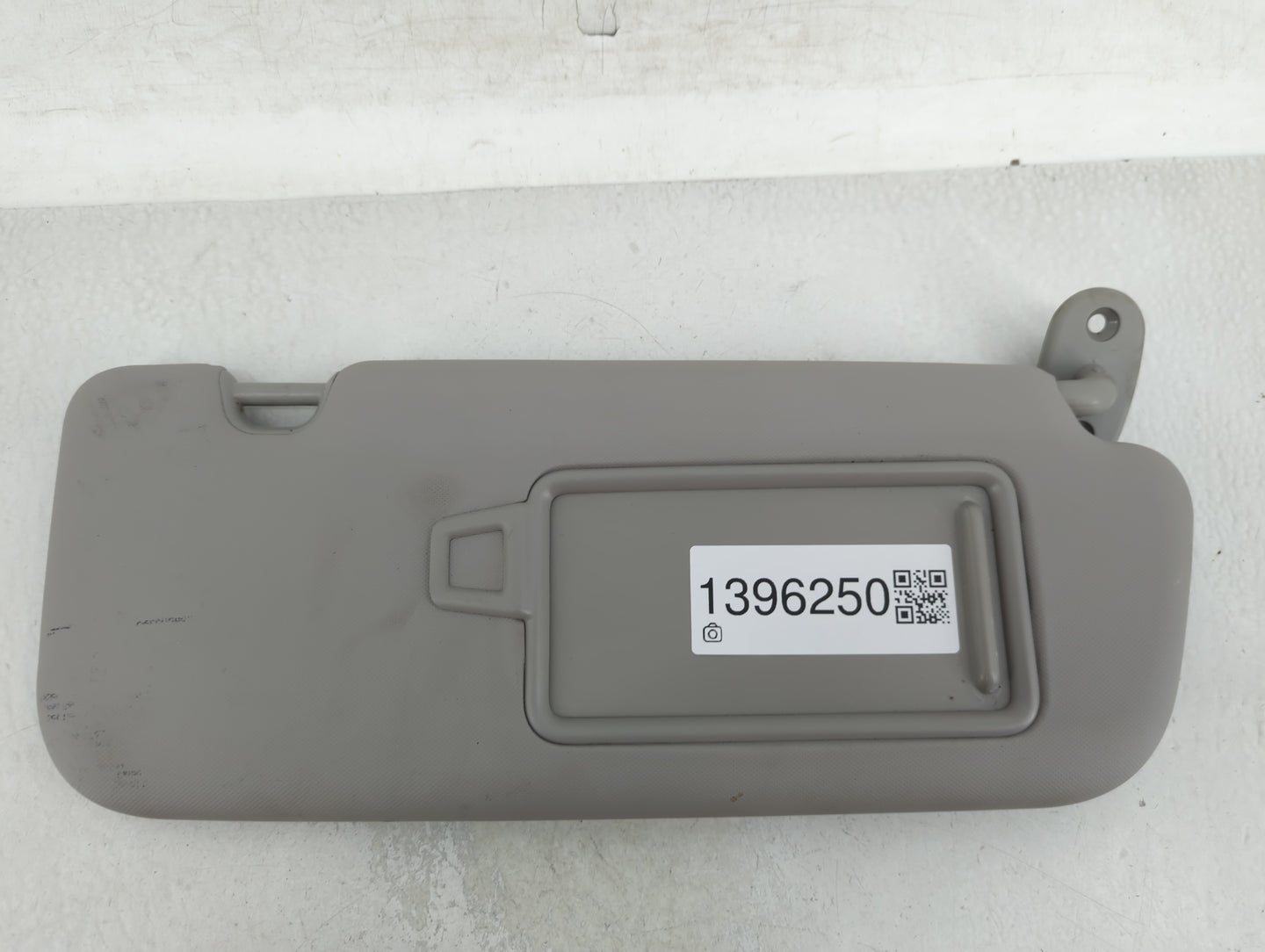 2017-2018 Kia Forte Sun Visor Shade Replacement Driver Left Mirror Fits Fits 2017 2018 OEM Used Auto Parts - Oemusedautopart