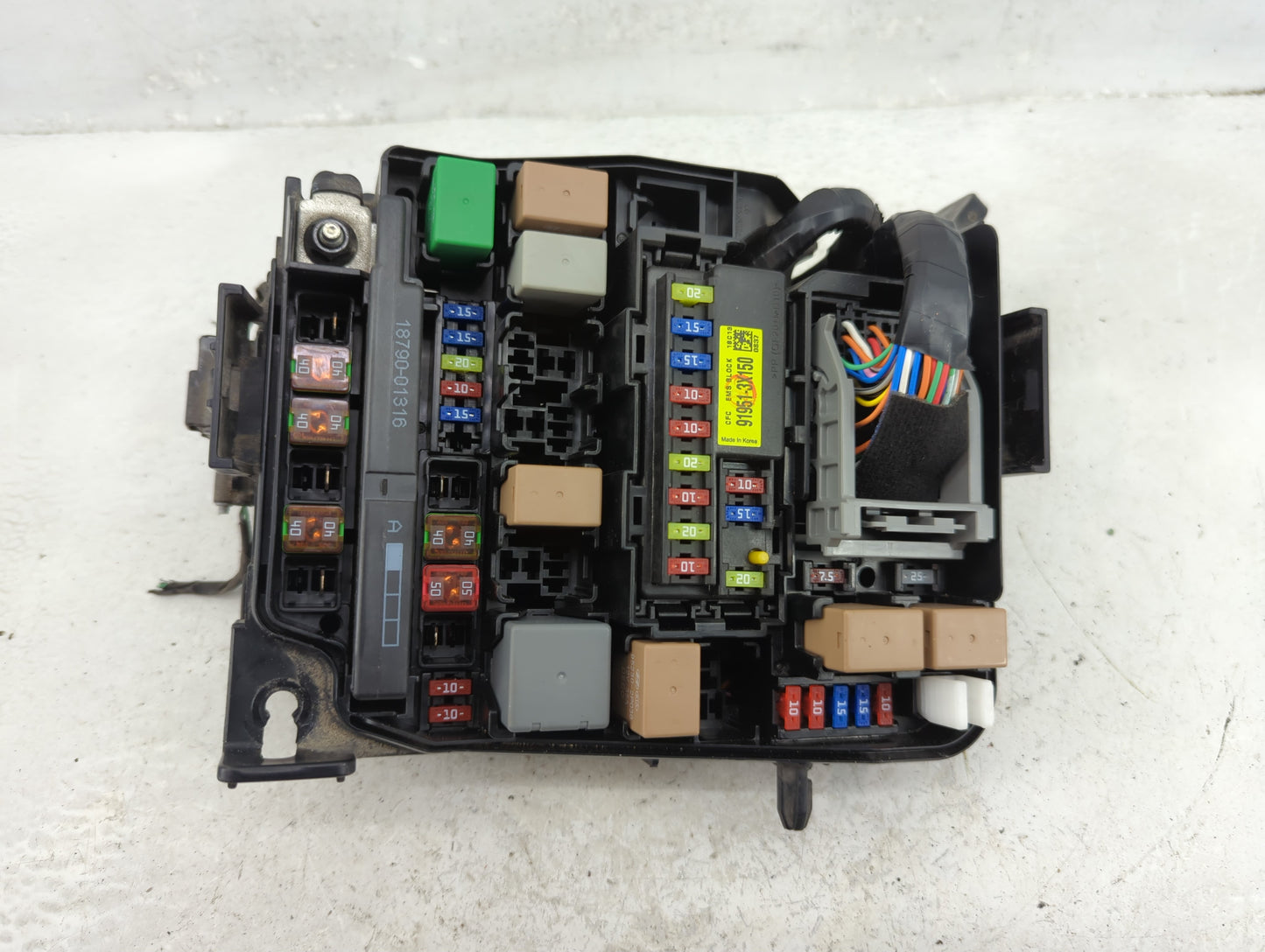 2017-2018 Kia Forte Fusebox Fuse Box Panel Relay Module P/N:91950-A7760 Fits Fits 2017 2018 OEM Used Auto Parts - Oemusedaut