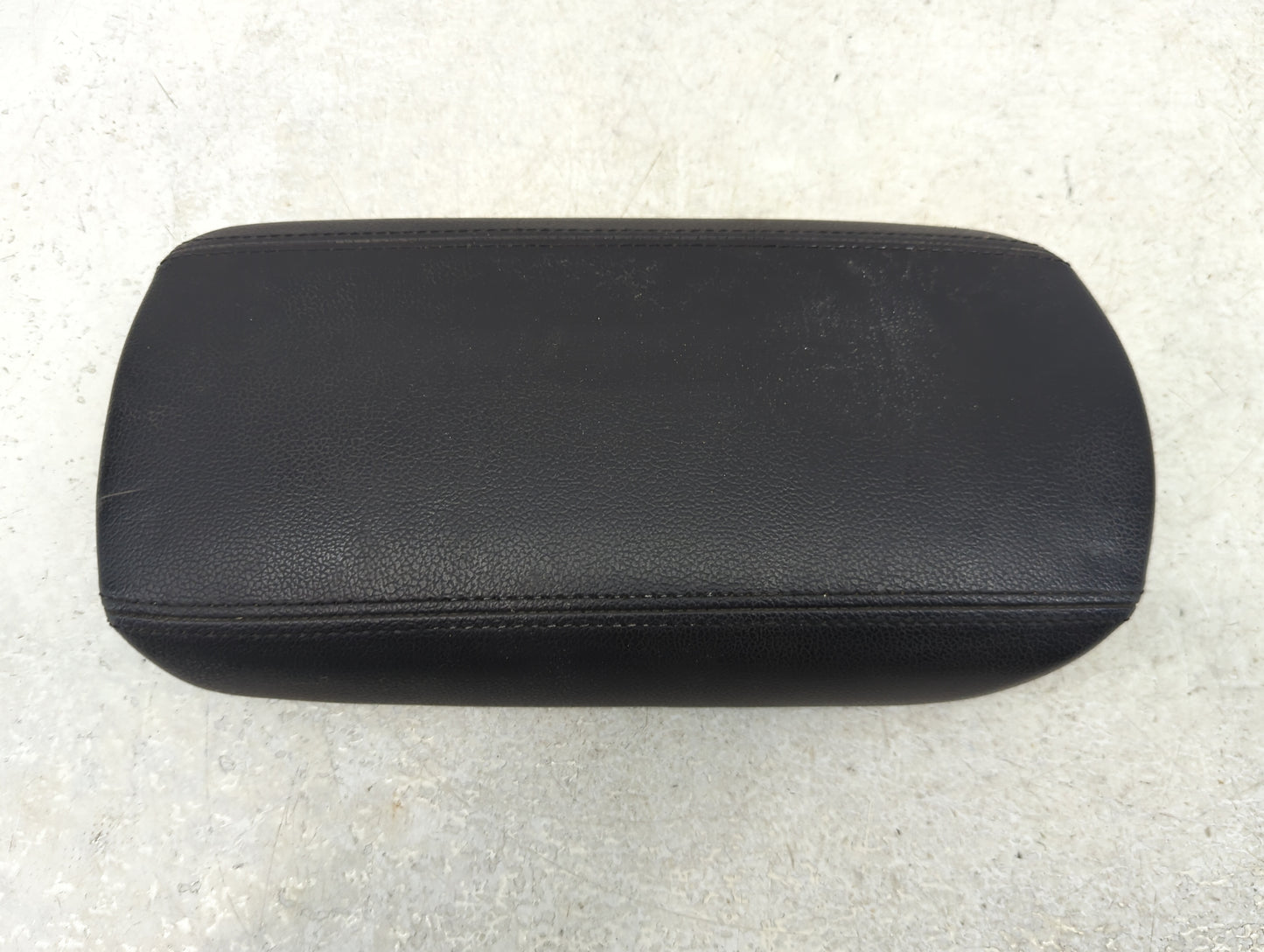 2018 Kia Forte Center Console Armrest Cover Lid Fits OEM Used Auto Parts - Oemusedautoparts1.com