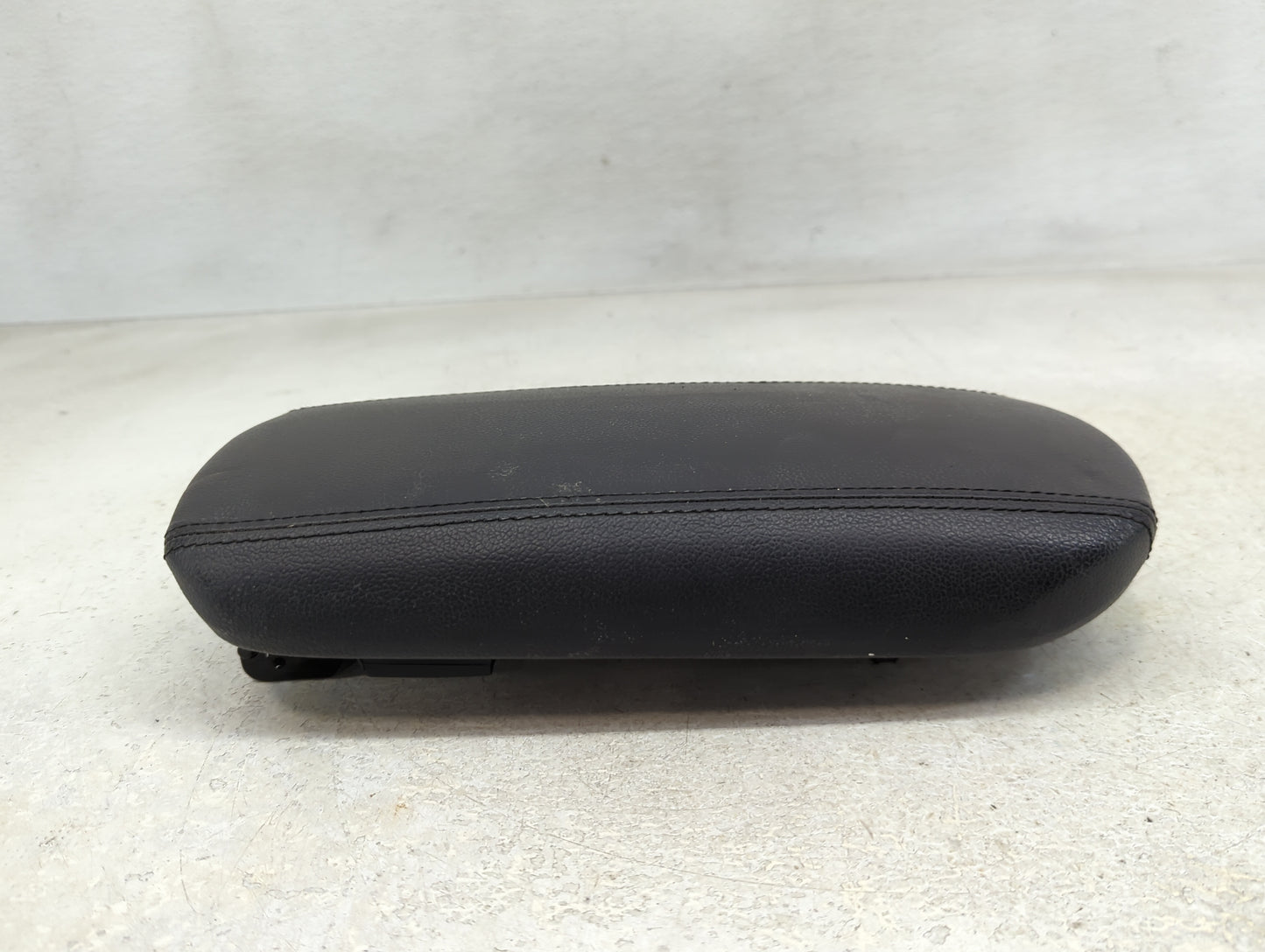 2018 Kia Forte Center Console Armrest Cover Lid Fits OEM Used Auto Parts - Oemusedautoparts1.com