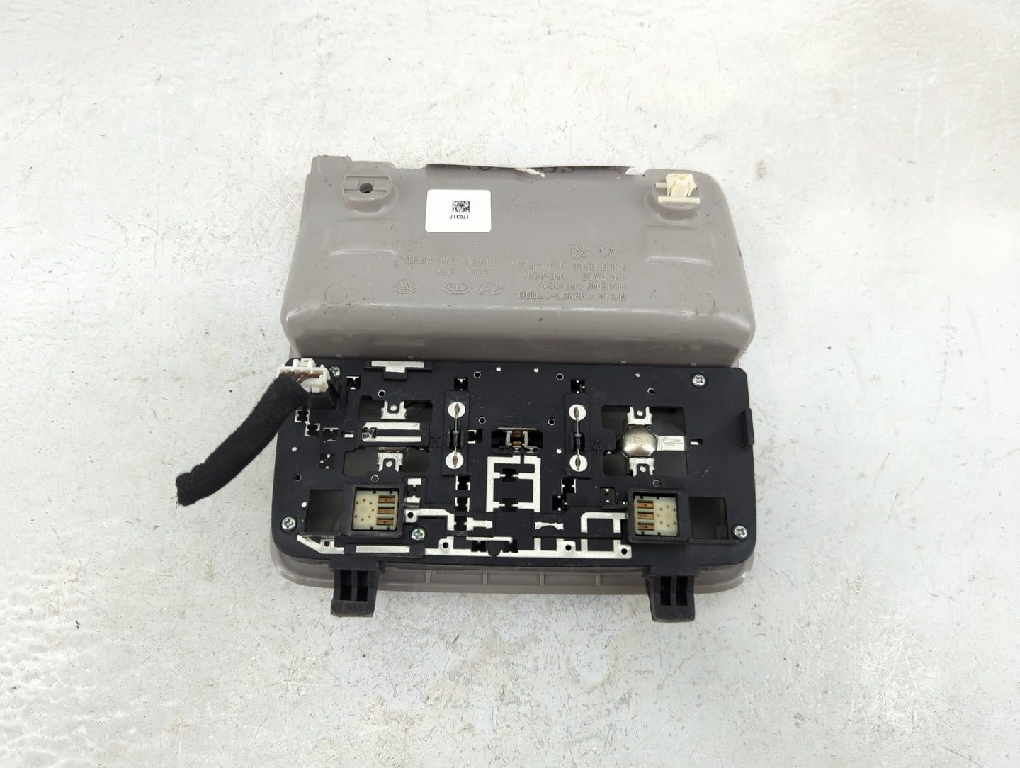 2014-2018 Kia Forte Overhead Roof Console 1408492 - Oemusedautoparts1.com