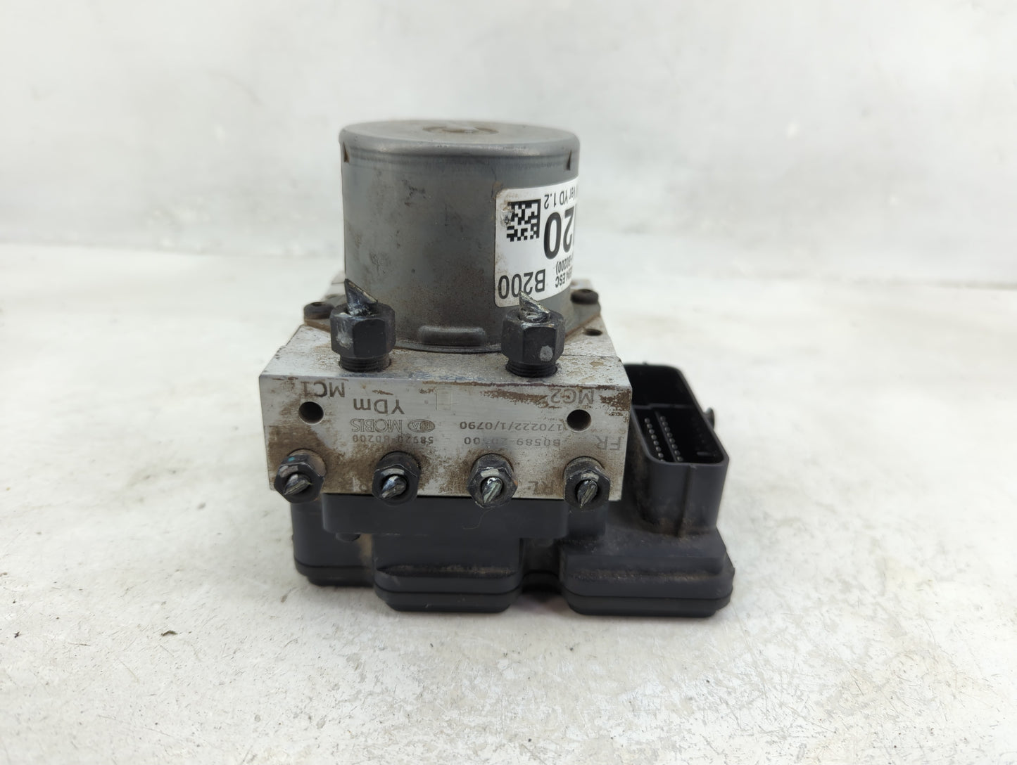 2017-2018 Kia Forte ABS Pump Control Module Replacement P/N:61589-45200 58900-B0200 Fits Fits 2017 2018 OEM Used Auto Parts 