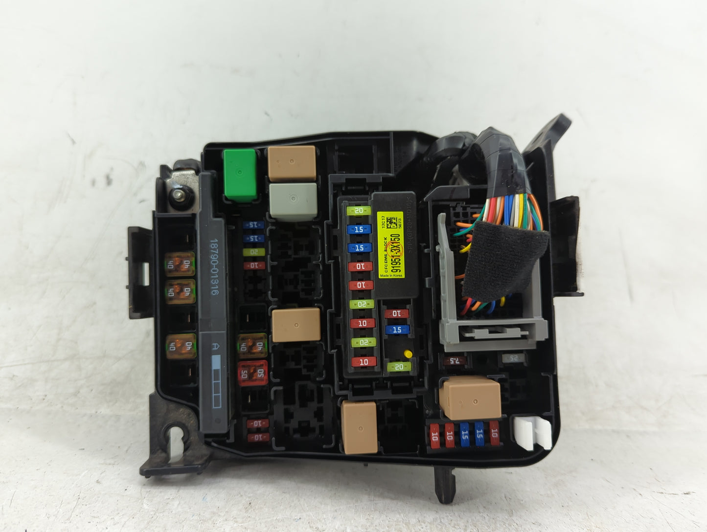 2017-2018 Kia Forte Fusebox Fuse Box Panel Relay Module P/N:91218-B0400 Fits Fits 2017 2018 OEM Used Auto Parts - Oemusedaut