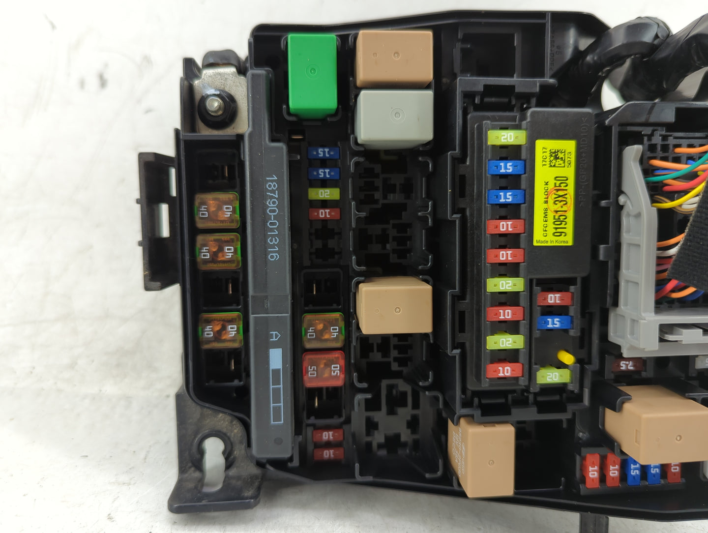2017-2018 Kia Forte Fusebox Fuse Box Panel Relay Module P/N:91218-B0400 Fits Fits 2017 2018 OEM Used Auto Parts - Oemusedaut
