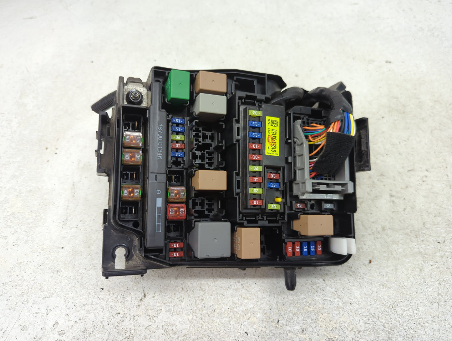 2017-2018 Kia Forte Fusebox Fuse Box Panel Relay Module P/N:91950-A7760 Fits Fits 2017 2018 OEM Used Auto Parts - Oemusedaut