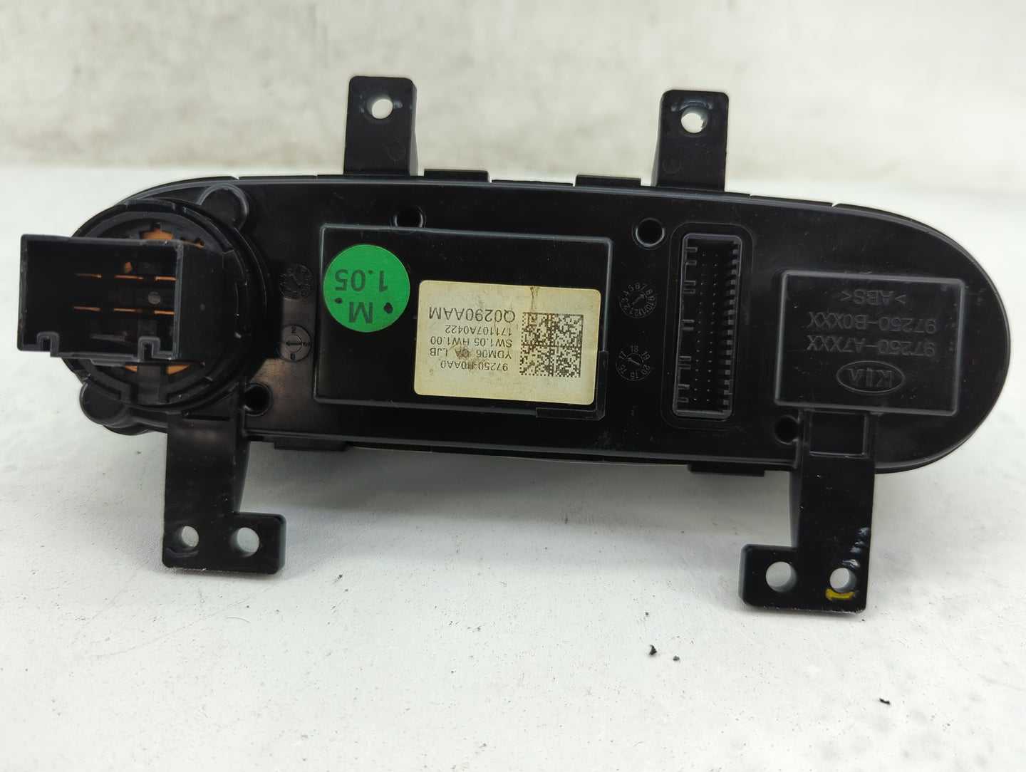 2017-2018 Kia Forte Climate Control Module Temperature AC/Heater Replacement P/N:97250-B0AA0 Fits Fits 2017 2018 OEM Used Au