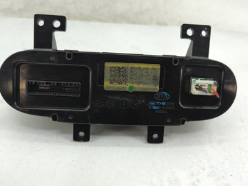 2017-2018 Kia Forte Climate Control Module Temperature AC/Heater Replacement P/N:97250-B0AA0 97250B0DA0 Fits Fits 2017 2018 OEM Used Auto Parts