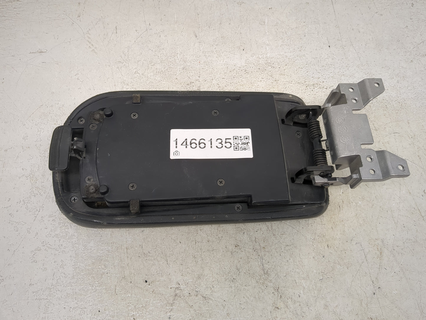 2018 Kia Forte Center Console Armrest Cover Lid P/N:SW4091 Fits OEM Used Auto Parts - Oemusedautoparts1.com