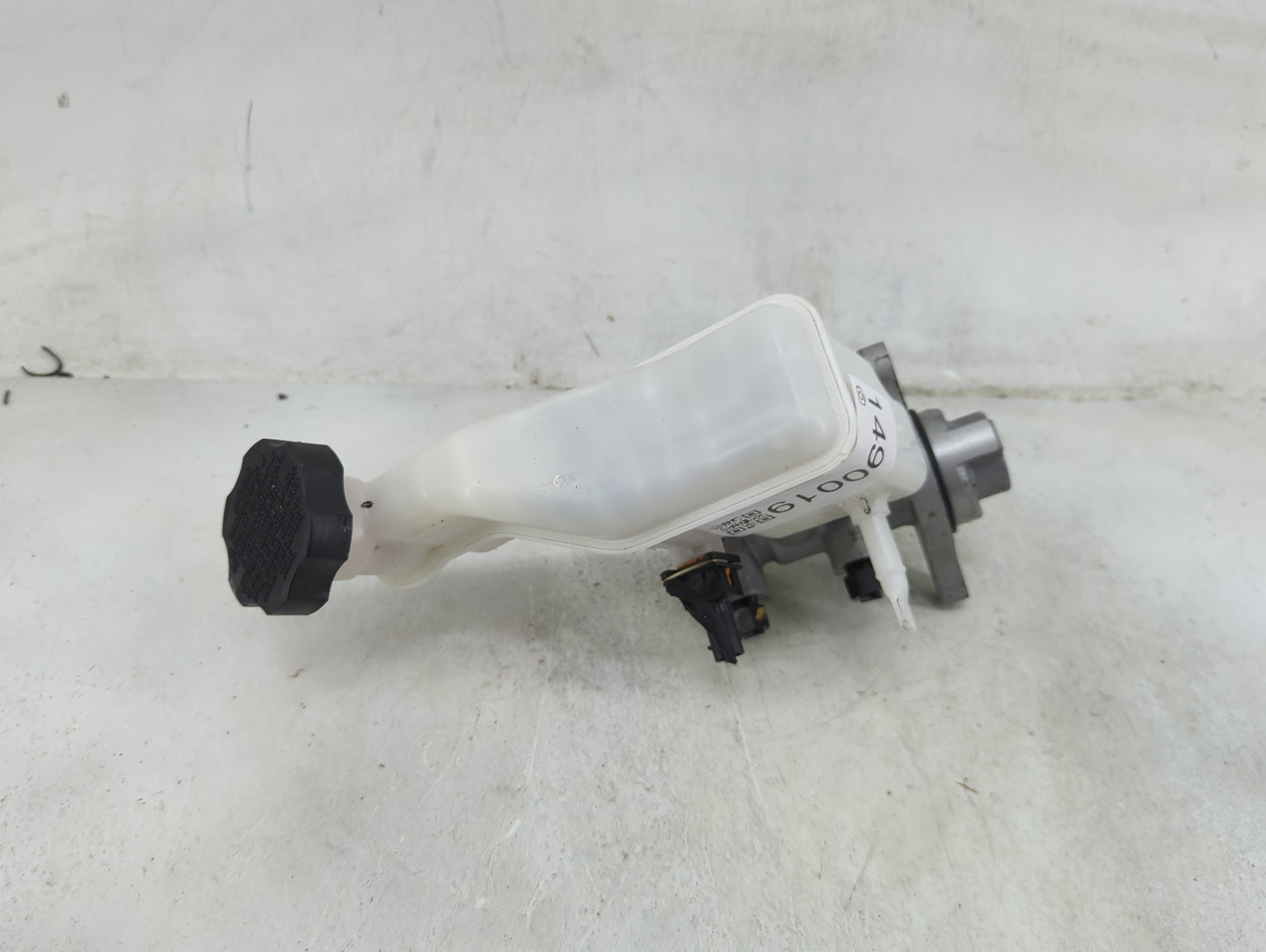 2014-2018 Kia Forte Brake Master Cylinder 1490019 - Oemusedautoparts1.com
